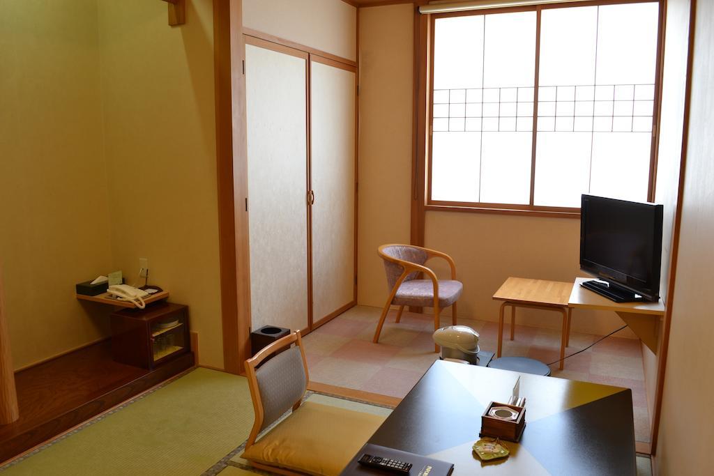 Готель Akita Onsen Plaza Номер фото